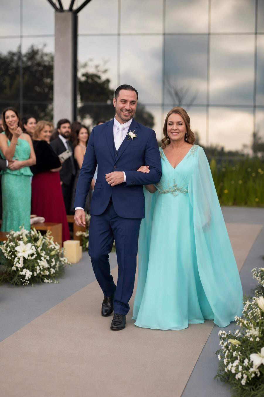 O que a mãe do noivo ou da noiva não deve usar no casamento: erros comuns e como evitá-los