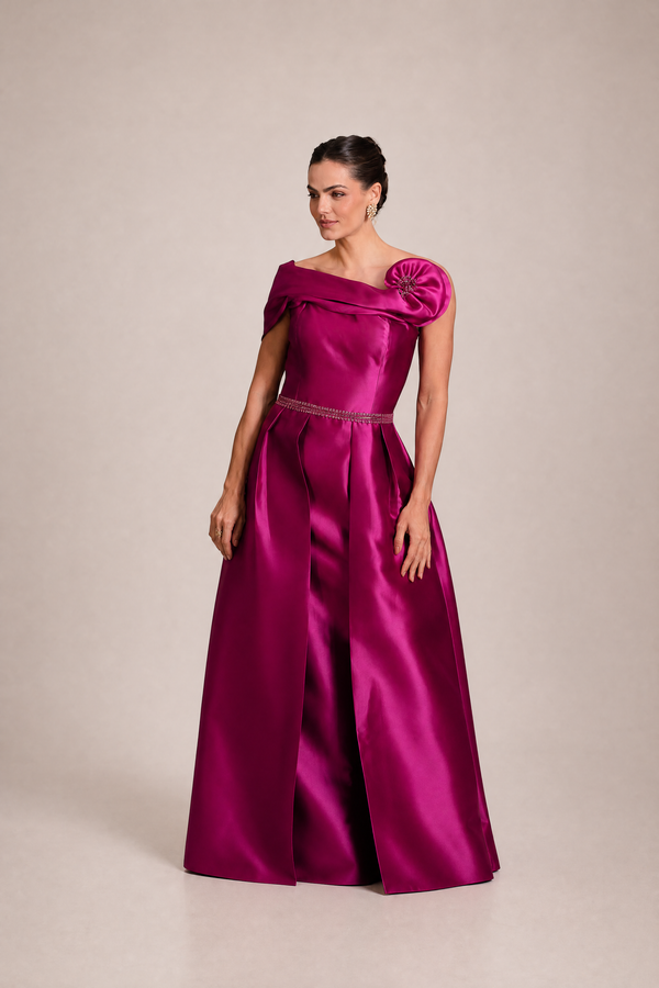 Vestido Fúcsia em Zibeline de Um Ombro com Flor e Bordado