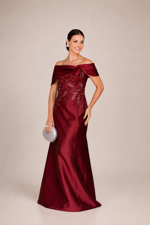 Vestido Marsala Semissereia em Zibeline Ombro a Ombro com Bordado