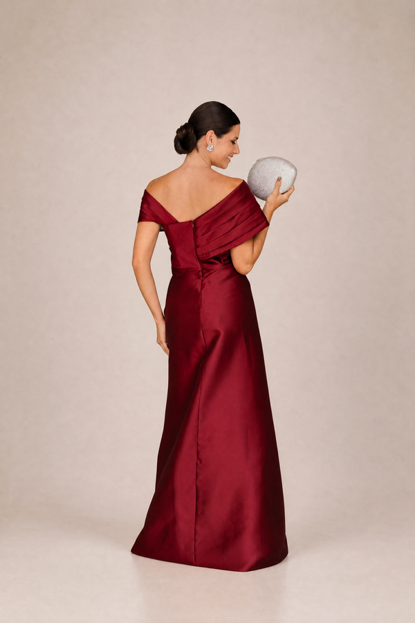 Vestido Marsala Semissereia em Zibeline Ombro a Ombro com Bordado