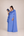 Vestido Azul Serenity de Um Ombro com Capa e Flores Artesanais