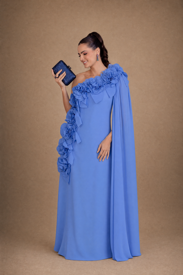 Vestido Azul Hortênsia de Um Ombro com Capa e Flores Artesanais