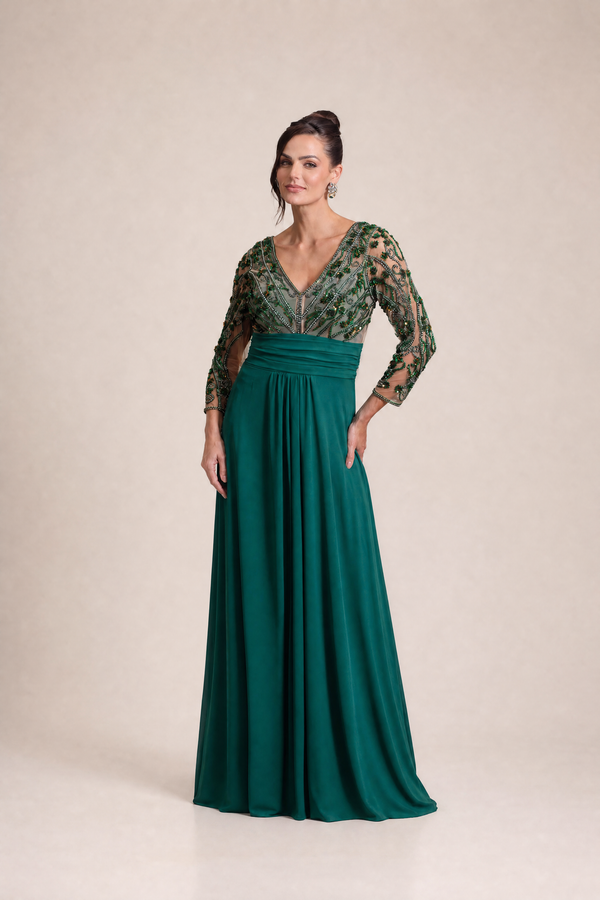 Vestido Verde Esmeralda com Manga 3/4 e Corpete em Tule Bordado