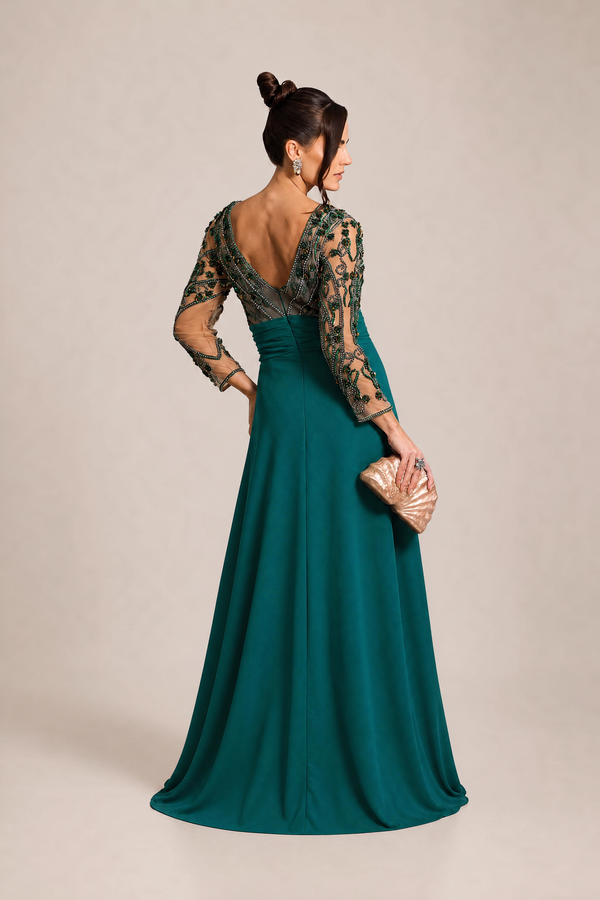 Vestido Verde Esmeralda com Manga 3/4 e Corpete em Tule Bordado