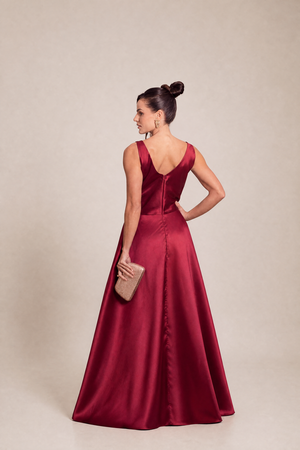 Vestido Marsala em Zibeline com Capa Removível Bordada