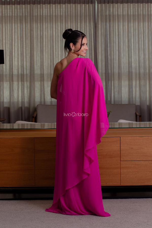 Vestido em crepe de seda estilo grego com capa bordado cintura