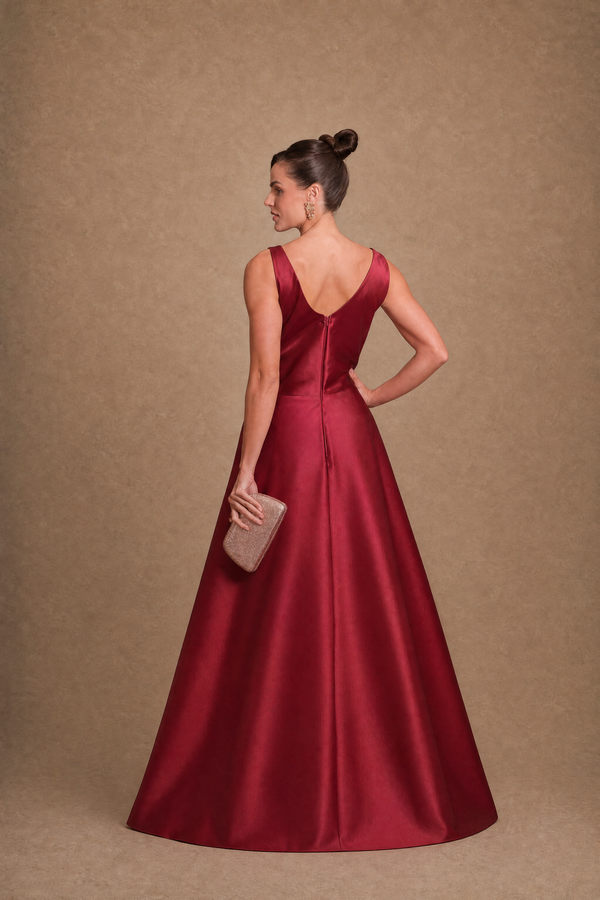 Vestido Marsala em Zibeline com Capa Removível Bordada