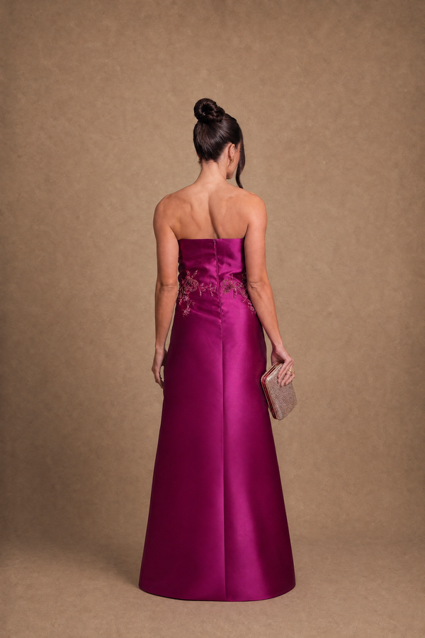 Vestido Fúcsia em Zibeline Tomara que Caia com Capa Removível Bordada