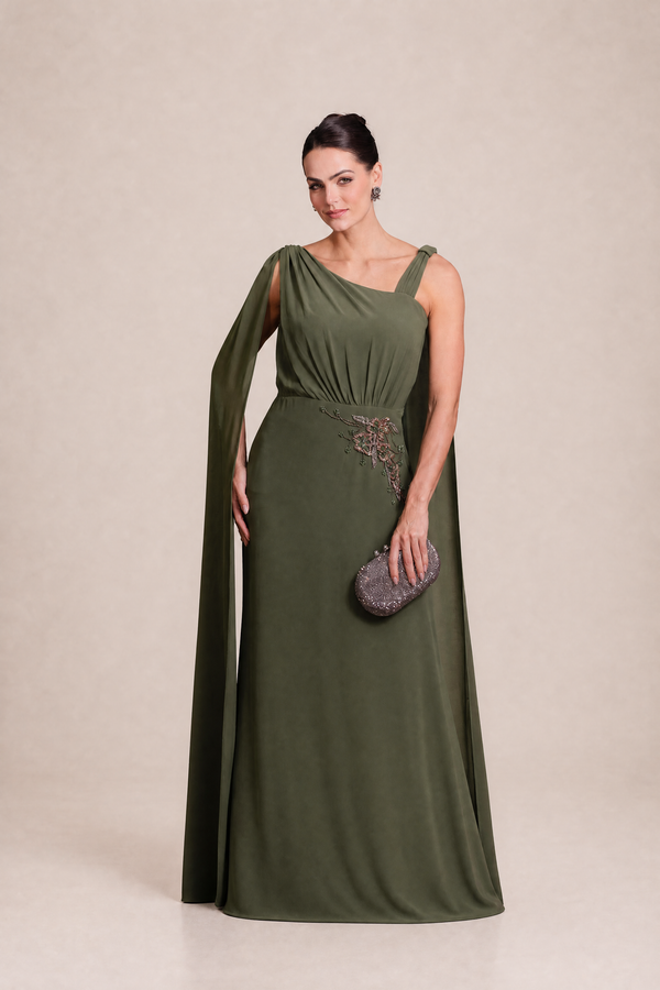 Vestido Verde Oliva em Crepe com Toque de Seda, Capa e Cintura Bordada