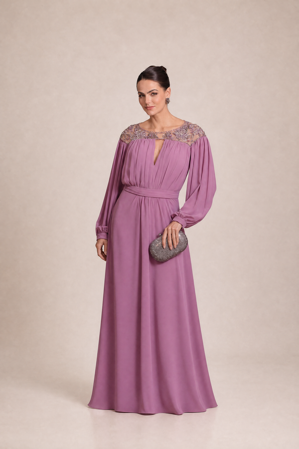 Vestido Lavanda em Crepe com Toque de Seda, Mangas Longas e Decote Bordado