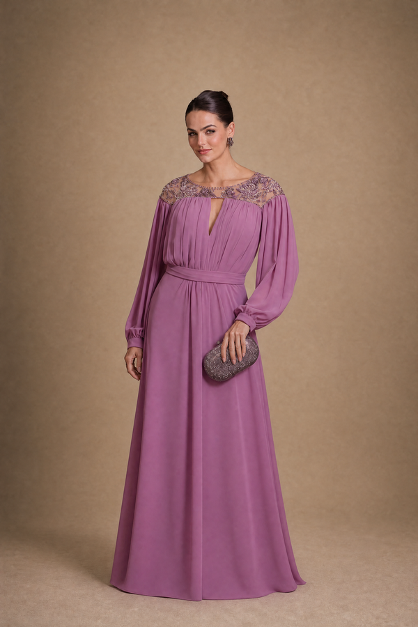 Vestido Lavanda em Crepe com Toque de Seda, Mangas Longas e Decote Bordado