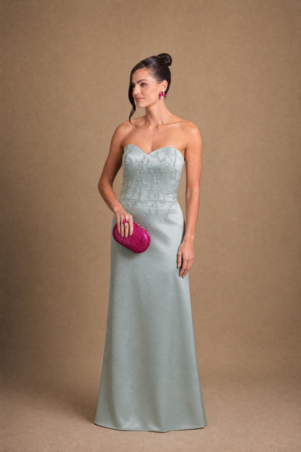 Vestido Verde Menta em Crepe com Toque de Seda, Corte Sereia e Capa Bordada