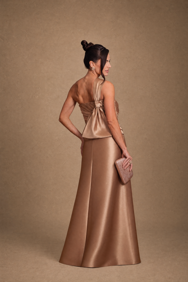 Vestido Champanhe em Zibeline de Um Ombro com Aplicação Bordada