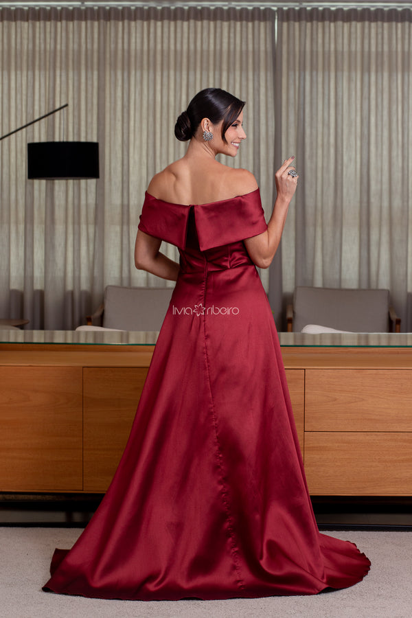 Vestido em zibeline ombro a ombro e sobreposição de saia e bordado (DISPONÍVEL EM 30 DIAS ÚTEIS)