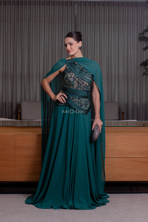Vestido um ombro  corpo fitado com bordado e capa  | Lívia Ribeiro