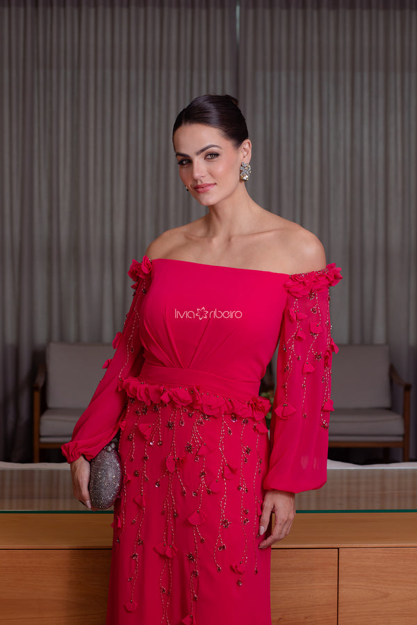 Vestido longo ombro a ombro  amarelo com bordado em pétalas e pedraria