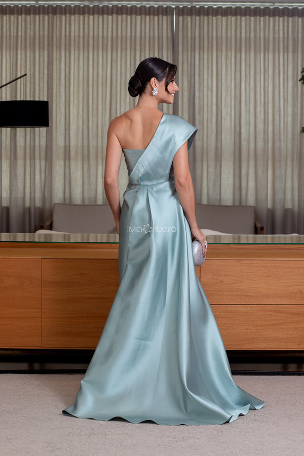 Vestido em zibeline um ombro, com aplicações em bordado na lateral