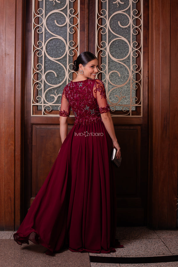 Vestido Lívia Ribeiro busto bordado e manga 3/4 (Disponível em 45 dias úteis)