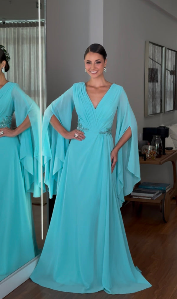 Vestido decote V bordado lateral cintura e manga flare