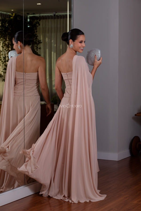 Vestido Lívia Ribeiro um ombro com capa e bordado na cintura
