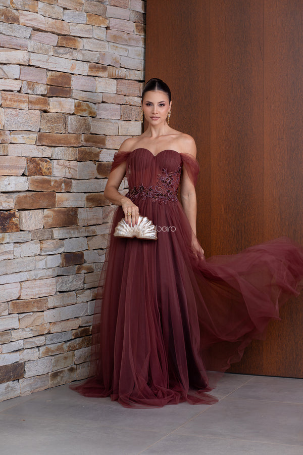 Vestido Lívia Ribeiro em tule francês ombro a ombro com bordado