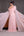 Vestido detalhe ombro a ombro, com flores e plumas | Lívia Ribeiro