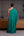 Vestido em crepe de seda estilo grego com capa bordado cintura