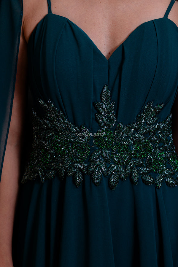 Vestido alça fina bordado cintura e capa com bordado pescoço