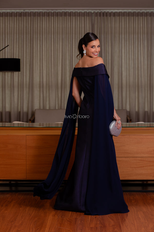 Vestido Lívia Ribeiro em alfaiataria ombro a ombro sereia