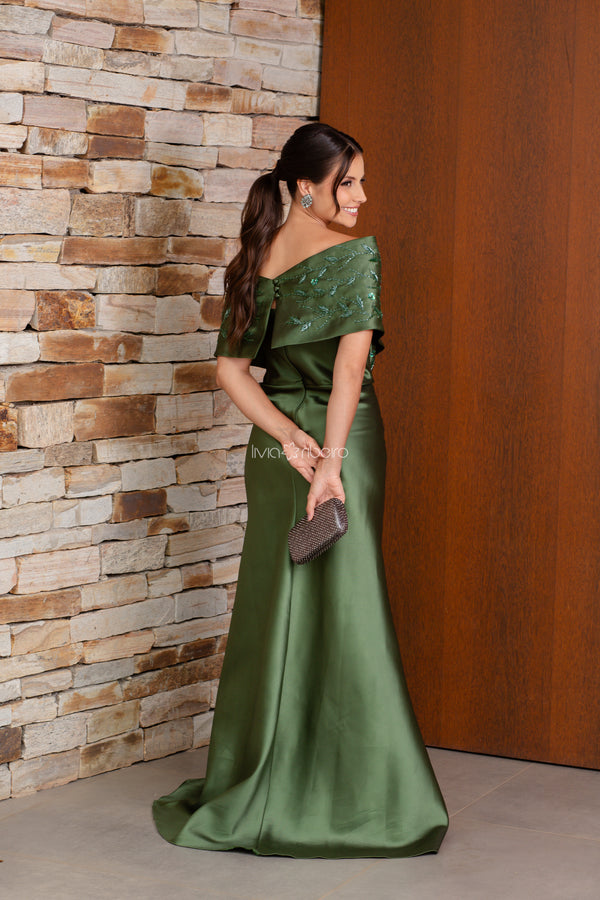 Vestido longo em zibeline ombro a ombro com bordado e capa removível | Lívia Ribeiro