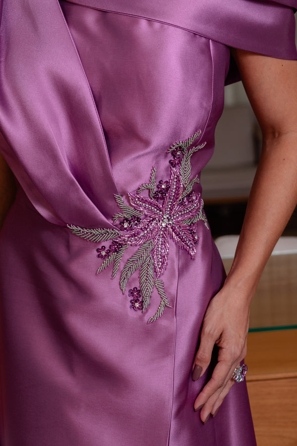 Vestido longo em zibeline com bordado na cintura | Lívia Ribeiro