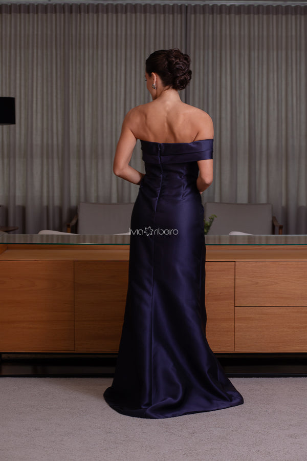 Vestido zibeline um ombro com babado e bordado