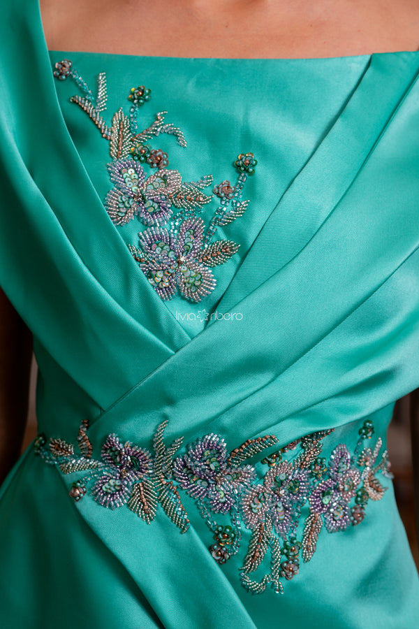 Vestido Longo em Alfaiataria com Corte Reto e Bordado em Pedraria | Lívia Ribeiro