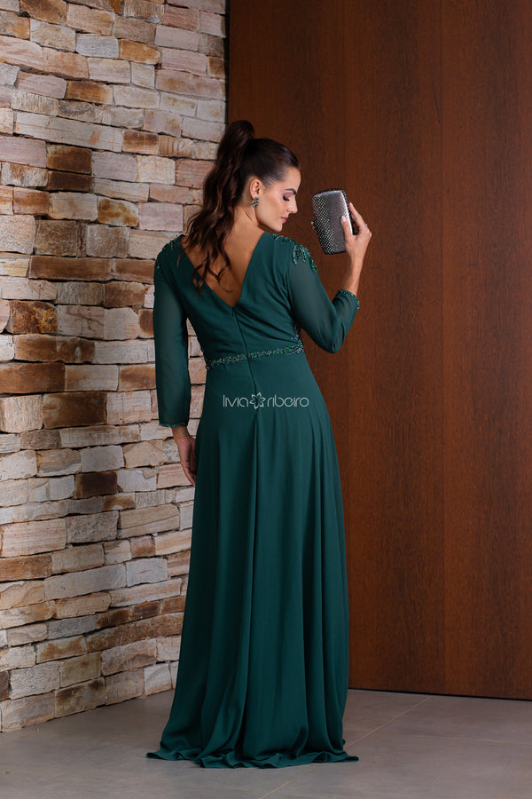 Vestido manga 7/8 com bordado no punho, cintura e ombro