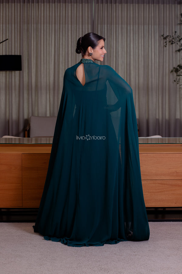 Vestido alça fina bordado cintura e capa com bordado pescoço