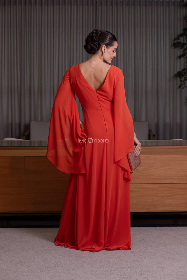 Vestido decote V bordado lateral cintura e manga flare