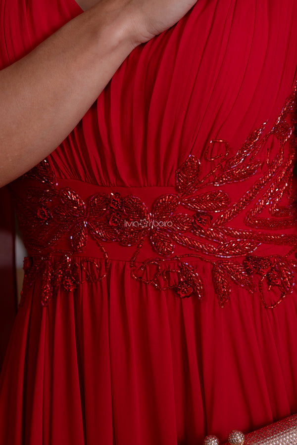 Vestido vermelho longo com Capa e Bordado