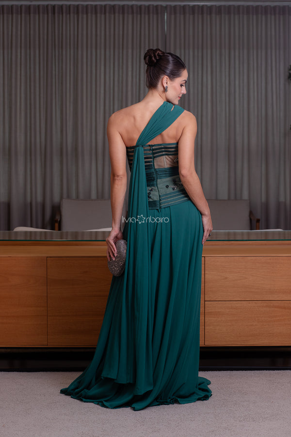 Vestido um ombro  corpo fitado com bordado e capa  | Lívia Ribeiro