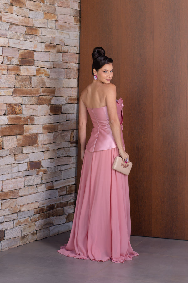 Vestido corpete peplum em zibeline e saia fluida