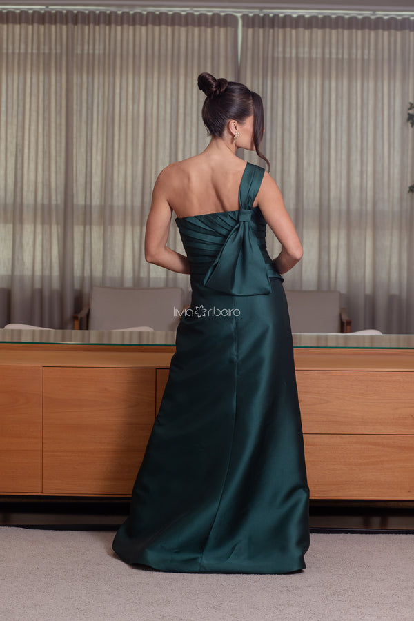 Vestido em zibeline um ombro com bordado