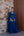 Vestido em crepe de seda bordado cintura e capa pescoço bordado