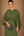 Vestido verde oliva em crepe com toque de seda com gola canoa e cinto na cintura
