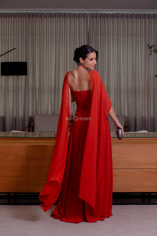 Vestido drapeado corpo com flores em 3D e bordados em pedraria