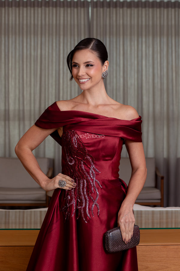 Vestido em zibeline ombro a ombro e sobreposição de saia e bordado (DISPONÍVEL EM 30 DIAS ÚTEIS)