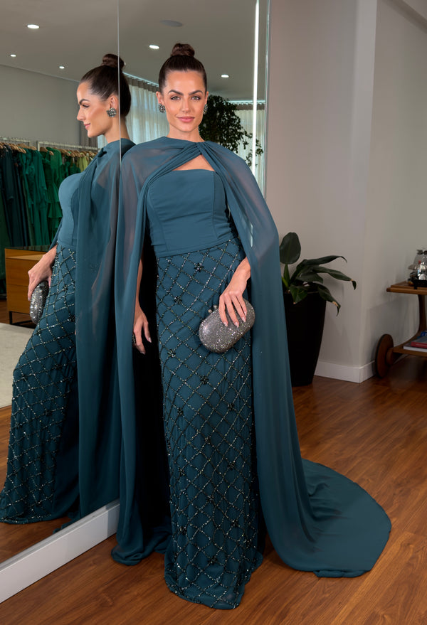 Vestido em crepe de seda, corte reto bordado frente e capa (DISPONÍVEL EM 60 DIAS ÚTEIS)