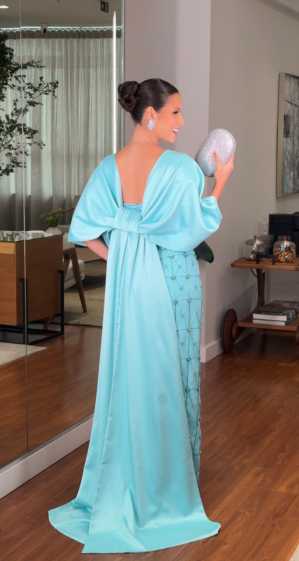 Vestido Azul Tiffany Longo Bordado em Pedrarias com Capa Laço