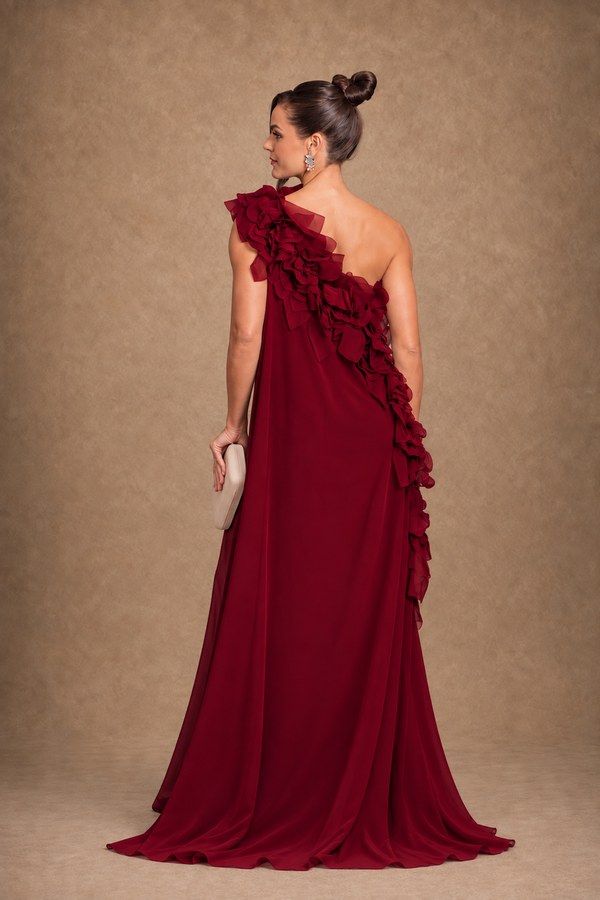 Vestido marsala Longo Sereia de Um Ombro com Capa e Flores 3D