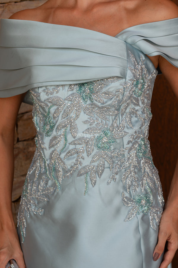 Vestido Lívia Ribeiro em zibeline com bordado na cintura