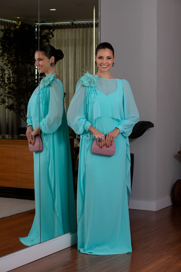 Vestido Lívia Ribeiro em crepe de seda com manga e flor removível