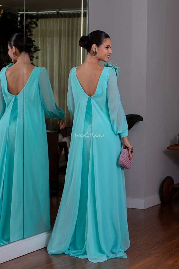 Vestido Lívia Ribeiro em crepe de seda com manga e flor removível